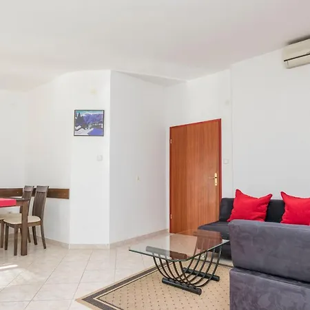 Apartamento Mladen