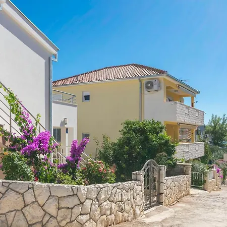 Mladen Apartamento Rogoznica (Sibenik-Knin)
